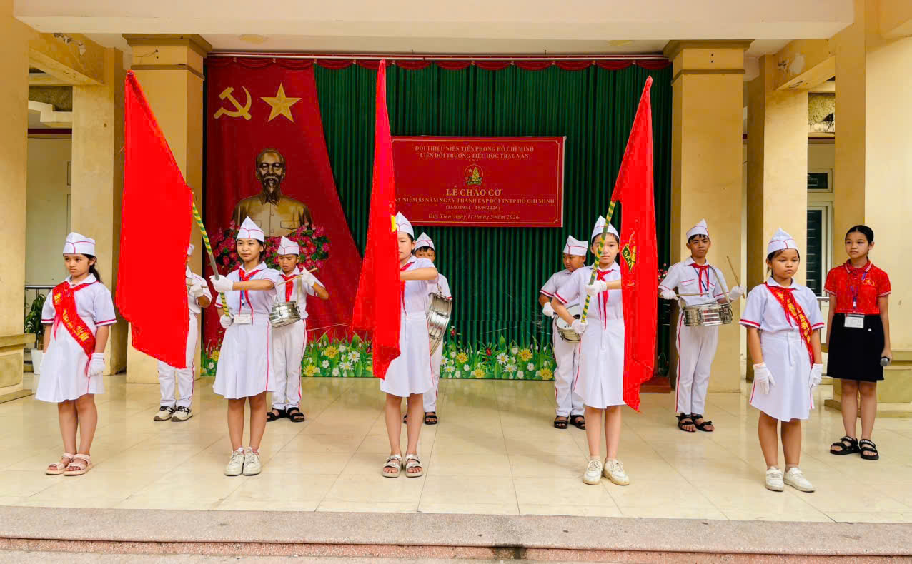 LIÊN ĐỘI TIỂU HỌC TRÁC VĂN TỔ CHỨC LỄ CHÀO CỜ KỶ NIỆM 85 NĂM NGÀY THÀNH LẬP ĐỘI TNTP HỒ CHÍ MINH