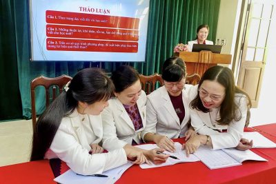 Trường Tiểu học Trác Văn, phường Duy Tiên, tỉnh Ninh Bình đã tổ chức SHCM bồi dưỡng cho đội ngũ cán bộ quản lý và giáo viên nhà trường